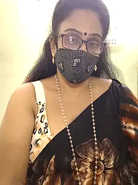 sweet-lotus online show from October 1, 2025, 7:20 pm