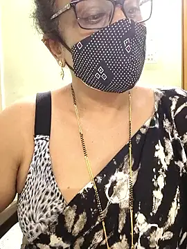 sweet-lotus online show from October 11, 2025, 5:50 am