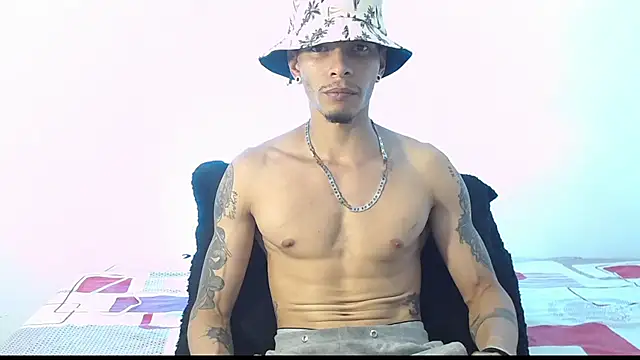 Daniel laverde online show from October 7, 2025, 7:55 pm