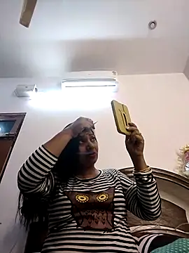 Cute-Janvi20 online show from December 16, 2025, 9:25 am