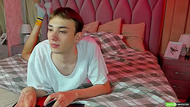 FelixCurtis online show from September 14, 2025, 7:13 pm