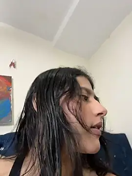 vikysexy283 online show from November 18, 2025, 7:24 am