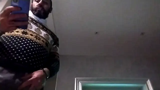 PearlingBunkbed online show from February 8, 2026, 11:30 pm