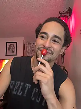 Snapshot of Oliver_11Ed chatting on April 6, 2026, 5:08 am Oliver 11Ed online show from April 6, 2026, 5:08 am