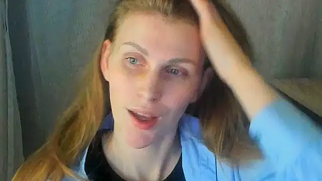 Snapshot of JuliaMuuun chatting on June 27, 2026, 9:53 pm JuliaMuuun online show from June 27, 2026, 9:53 pm