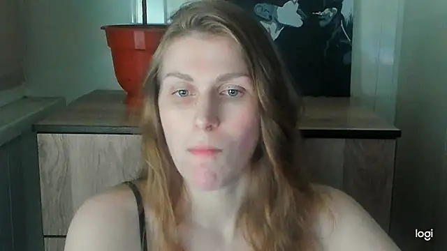 Snapshot of JuliaMuuun chatting on July 4, 2026, 11:22 pm JuliaMuuun online show from July 4, 2026, 11:22 pm