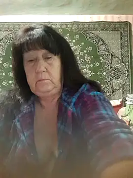 CrystalLime6411 online show from October 12, 2025, 4:22 am