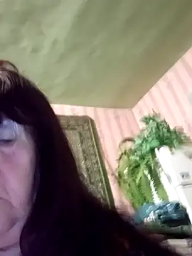 CrystalLime6411 online show from January 6, 2026, 5:49 pm