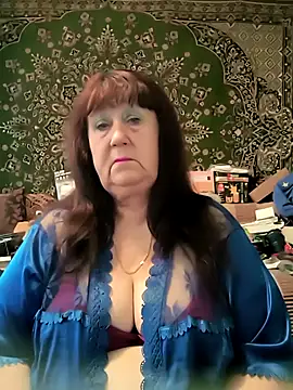 Snapshot of CrystalLime6411 chatting on May 7, 2026, 1:49 pm CrystalLime6411 online show from May 7, 2026, 1:49 pm