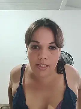 Snapshot of Bellapotencia1985 chatting on June 6, 2026, 9:58 am Bellapotencia1985 online show from June 6, 2026, 9:58 am