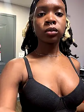 TumieSupreme online show from September 9, 2025, 1:16 am