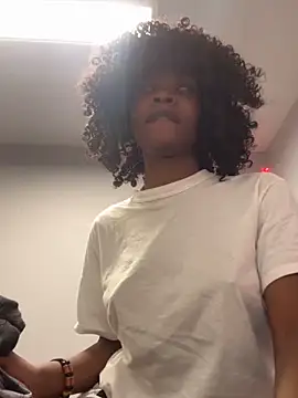 TumieSupreme online show from October 21, 2025, 3:35 pm