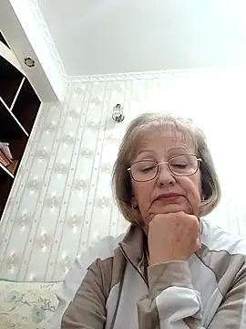 AlikaSwan5821 online show from October 22, 2025, 6:51 pm