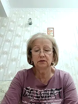 AlikaSwan5821 online show from October 27, 2025, 7:29 pm