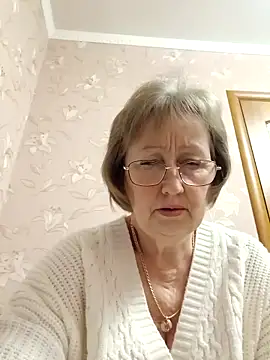 AlikaSwan5821 online show from February 14, 2026, 5:10 pm