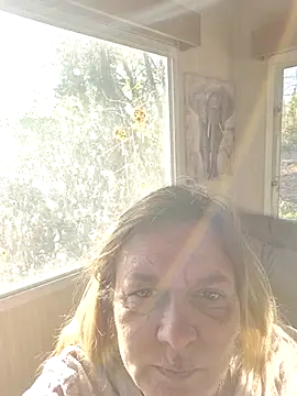 Misspapillon1840 online show from November 22, 2025, 9:08 am