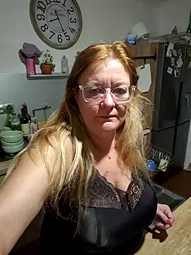 Misspapillon1840 online show from November 28, 2025, 6:27 am