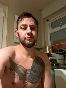 Mrtg1987 online show from November 19, 2025, 1:27 am