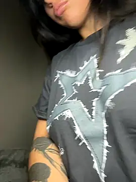 teasemebabe69 online show from October 13, 2025, 5:24 pm