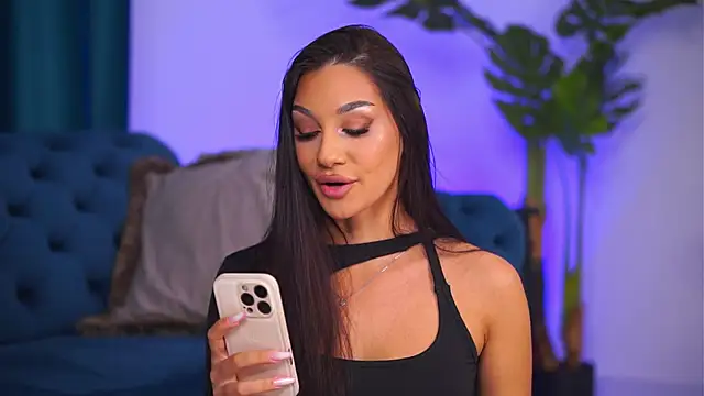 Snapshot of NinaSolenne chatting on March 12, 2026, 8:37 pm NinaSolenne online show from March 12, 2026, 8:37 pm