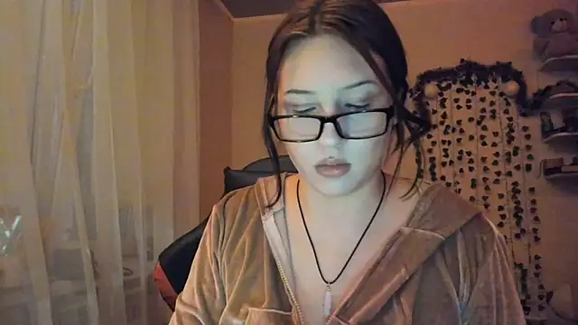 Stephanie Hills online show from January 15, 2026, 7:17 pm