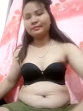 Heulwen-22 online show from November 5, 2025, 4:40 pm