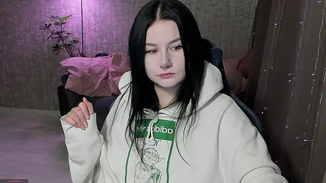 AlinaGreeeen online show from September 14, 2025, 12:54 am