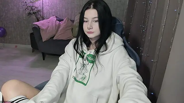 AlinaGreeeen online show from September 22, 2025, 11:12 am