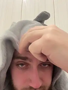 Snapshot of LuckyGirlfriends chatting on February 5, 2026, 1:54 am LuckyGirlfriends online show from February 5, 2026, 1:54 am