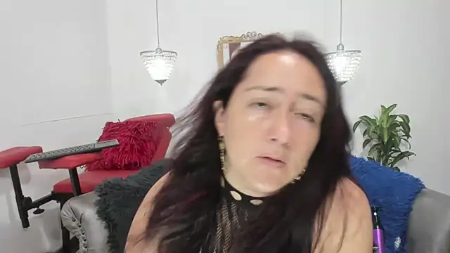 naughty milf esmeralda online show from July 17, 2026, 2:29 am