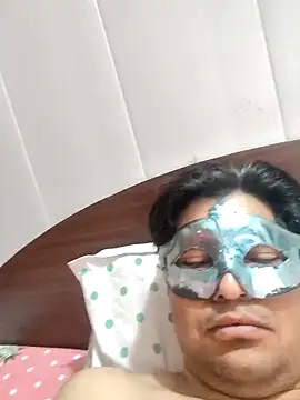 Snapshot of Radhika_01 chatting on February 18, 2026, 5:03 am Radhika 01 online show from February 18, 2026, 5:03 am