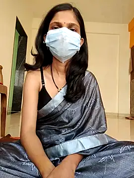 Shivani2002 online show from January 12, 2026, 9:25 am