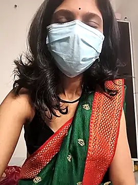 Shivani2002 online show from April 19, 2026, 1:16 am