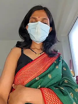 Shivani2002 online show from April 20, 2026, 8:50 am