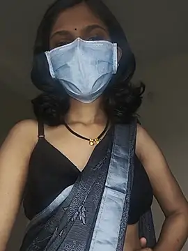 Shivani2002 online show from July 21, 2026, 10:17 am