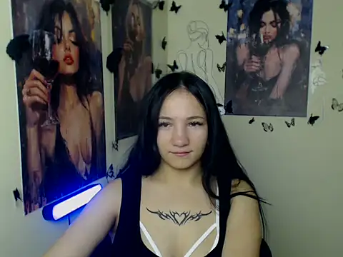 Em7MaA online show from October 27, 2025, 7:12 am