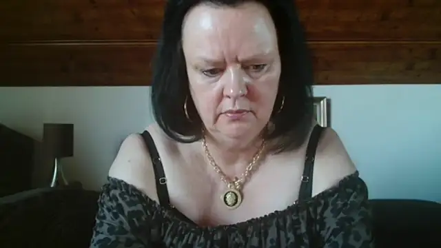 TiffanyMature online show from September 27, 2025, 8:41 am