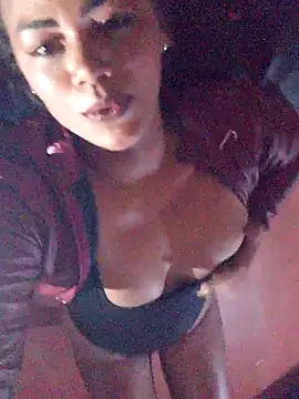 afroditaligh online show from October 6, 2025, 2:25 pm