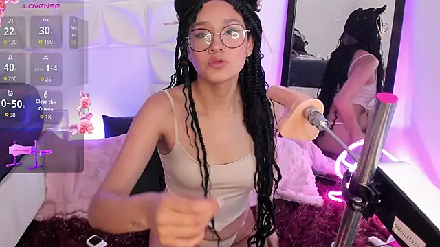 MiahReyess online show from September 23, 2025, 12:08 pm