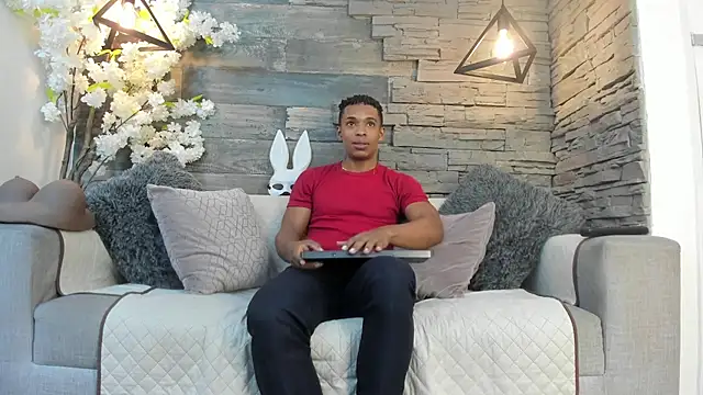 ItaloMoore online show from October 12, 2025, 12:04 pm