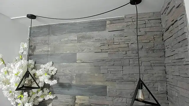 ItaloMoore online show from November 7, 2025, 11:21 am