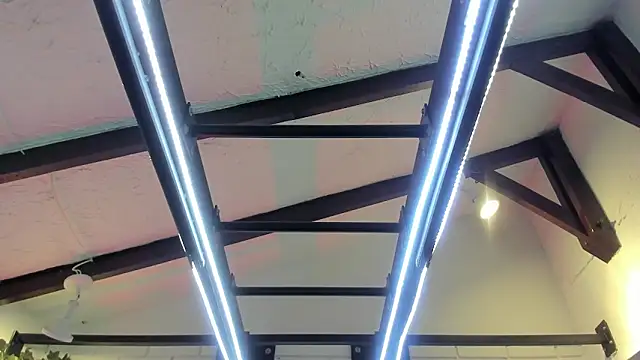 ItaloMoore online show from November 20, 2025, 11:21 am