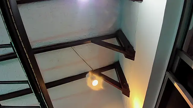 ItaloMoore online show from December 16, 2025, 11:59 am