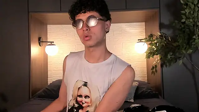 NoahDupont online show from September 19, 2025, 7:47 pm