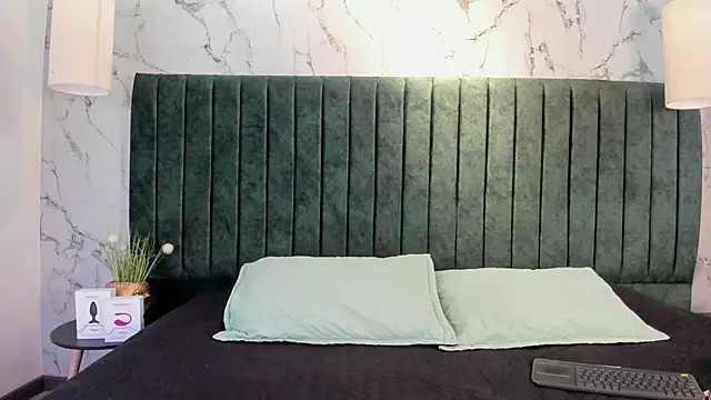 NoahDupont online show from November 6, 2025, 11:44 am