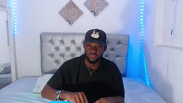 eebony stallion online show from November 26, 2025, 7:26 pm