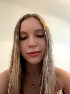 Snapshot of bbysonia chatting on September 29, 2025, 12:10 pm bbysonia online show from September 29, 2025, 12:10 pm