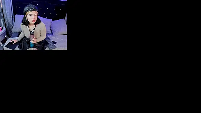 dafnelee online show from September 17, 2025, 10:50 am