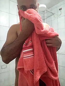 Snapshot of reisloko chatting on October 31, 2025, 10:11 pm reisloko online show from October 31, 2025, 10:11 pm