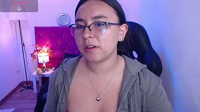 SashaGrey   online show from September 17, 2025, 1:02 pm